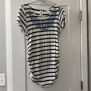 Jessica Simpson Short Sleeve Maternity Shirt